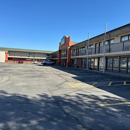 Stay Inn By Oyo Near I 80 Lincoln West Bagian luar foto