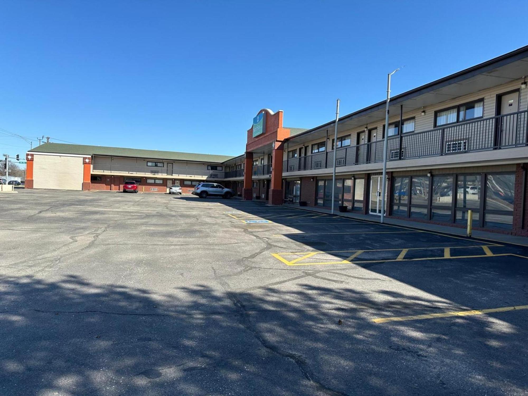 Stay Inn By Oyo Near I 80 Lincoln West Bagian luar foto